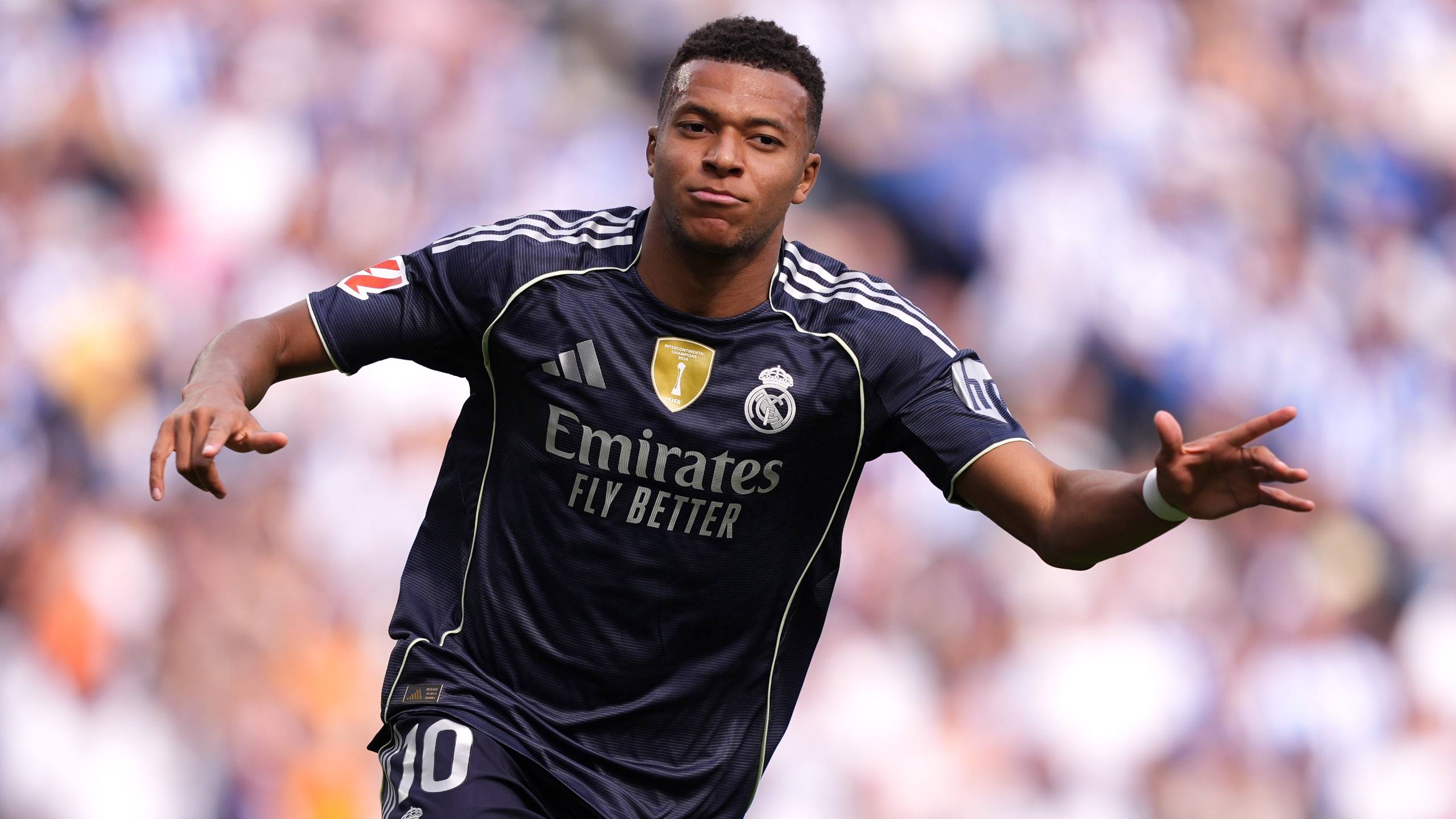 开云体育 -德甲赛程吃紧；里昂冲刺阶段远射贴柱；态度坚定；资深球员宣示担当的简单介绍