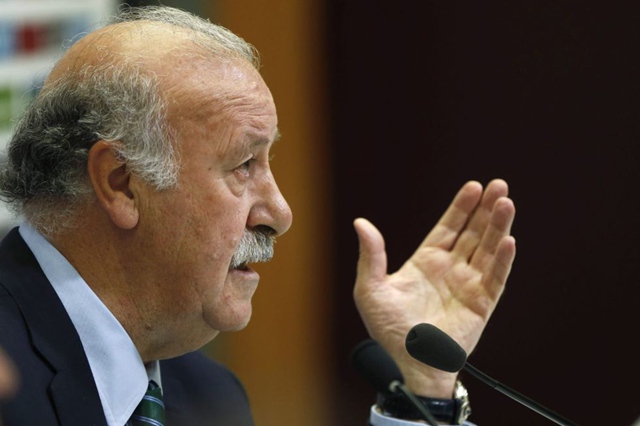 开云娱乐下载 -塞维利亚训练开放日，转会期再遭质疑引欢呼，国王杯在即，身体对抗强度拉满(费罗尔竞技塞维利亚国王杯首发)