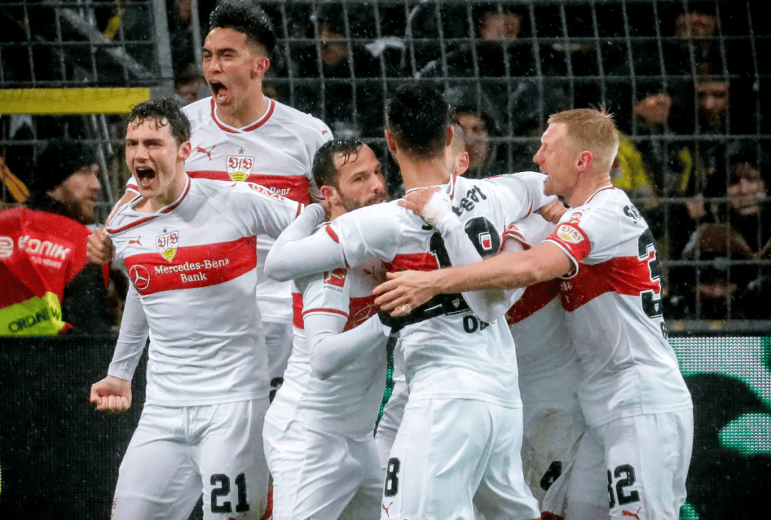 开云体育app -包含斯图加特加时末段临场应变多伦多猛龙外线爆发备战德甲，媒体一致点评：拜仁慕尼黑今晚战术微调的词条